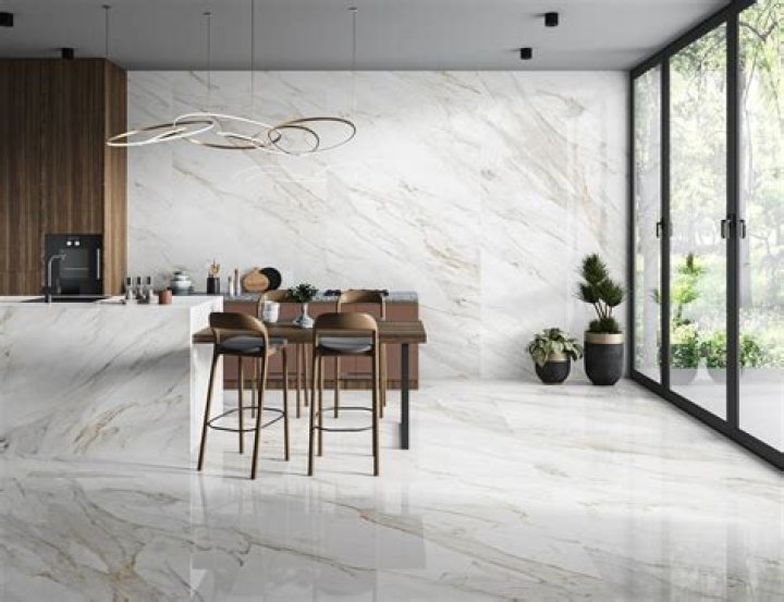 Are porcelain dishes bad?